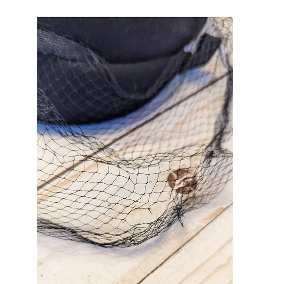 Norman Durand Vintage Hat with Net - Picture 8 of 10